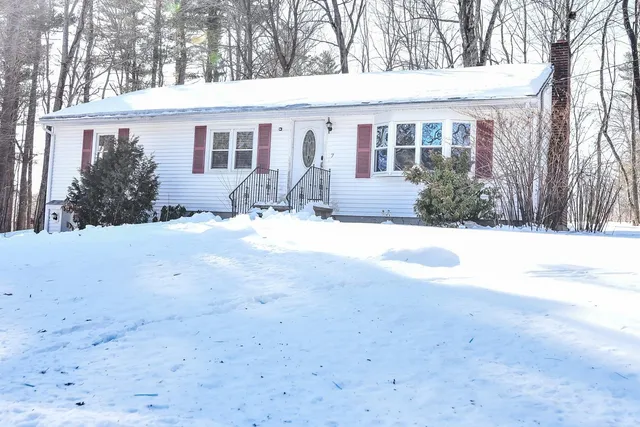 $554,500 | 7 Birch Lane, Atkinson, NH 03811