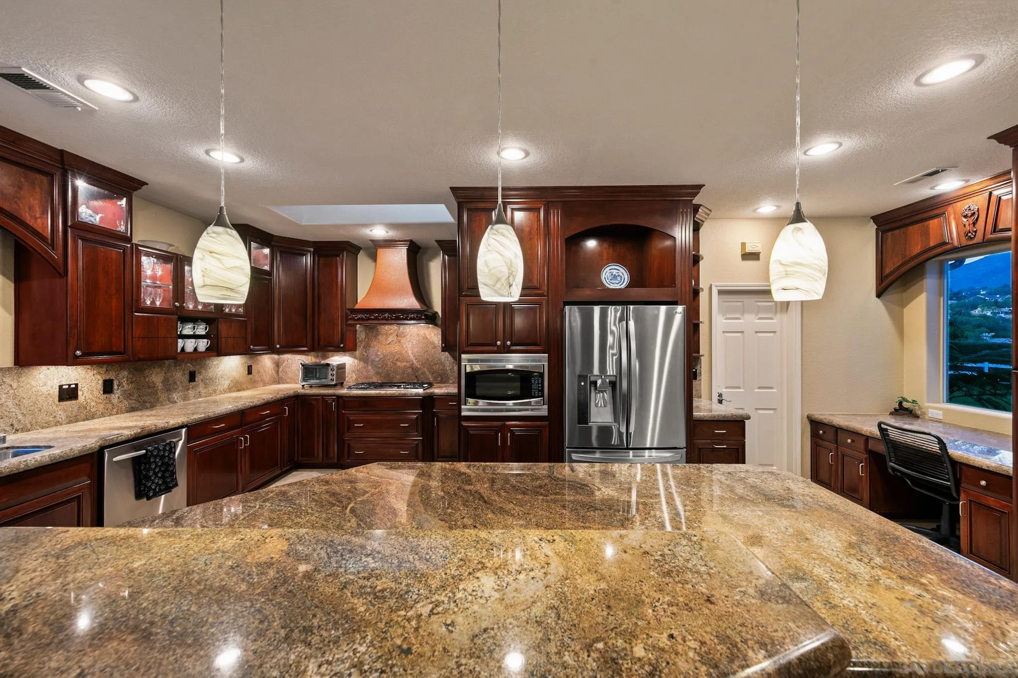 2389 Victoria Circle Alpine, CA 91901 - Photo 7 of 50