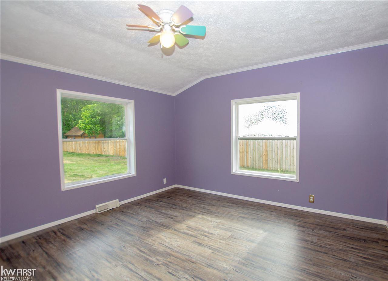 9416 East Richfield Road Davison, MI 48423 - Photo 12 of 25 50048079-11.JPG