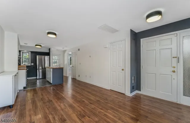 $2,225 | 27 Troon Terrace, Annandale, NJ 08801