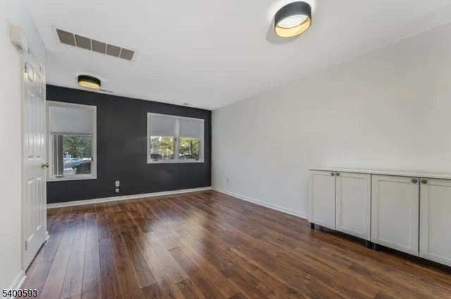 $2,225 | 27 Troon Terrace, Annandale, NJ 08801