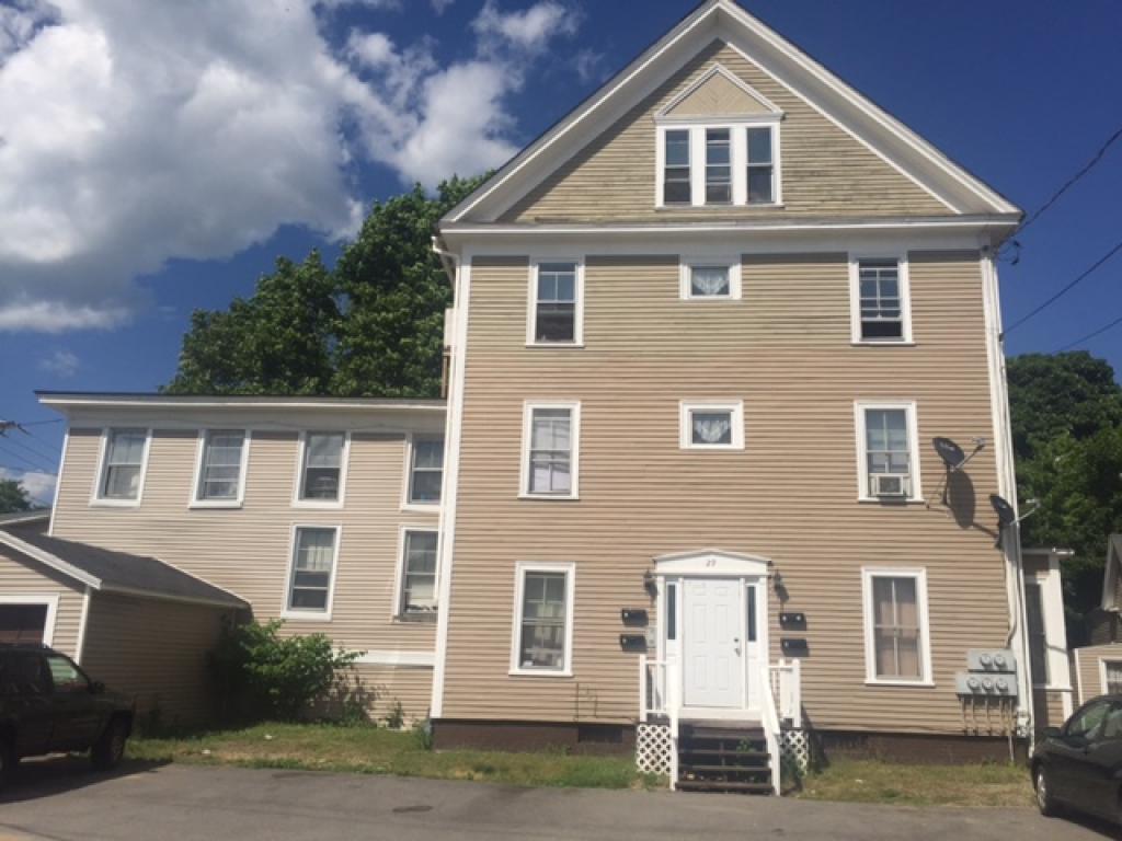 29 Signal Street Rochester, NH 03867 - Photo 3 of 5