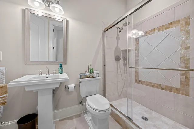 an empty room with a ceiling fan and a ceiling fan