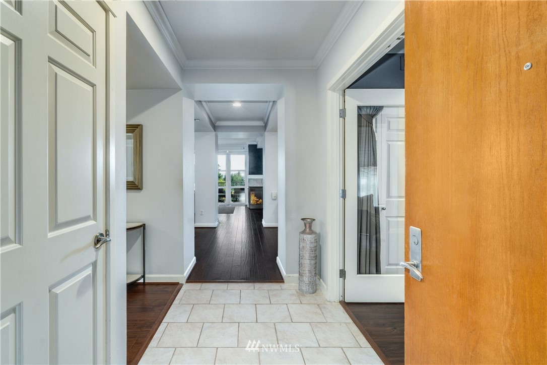 10047 Main Street, Unit 311 Bellevue, WA 98004 - Photo 3 of 34