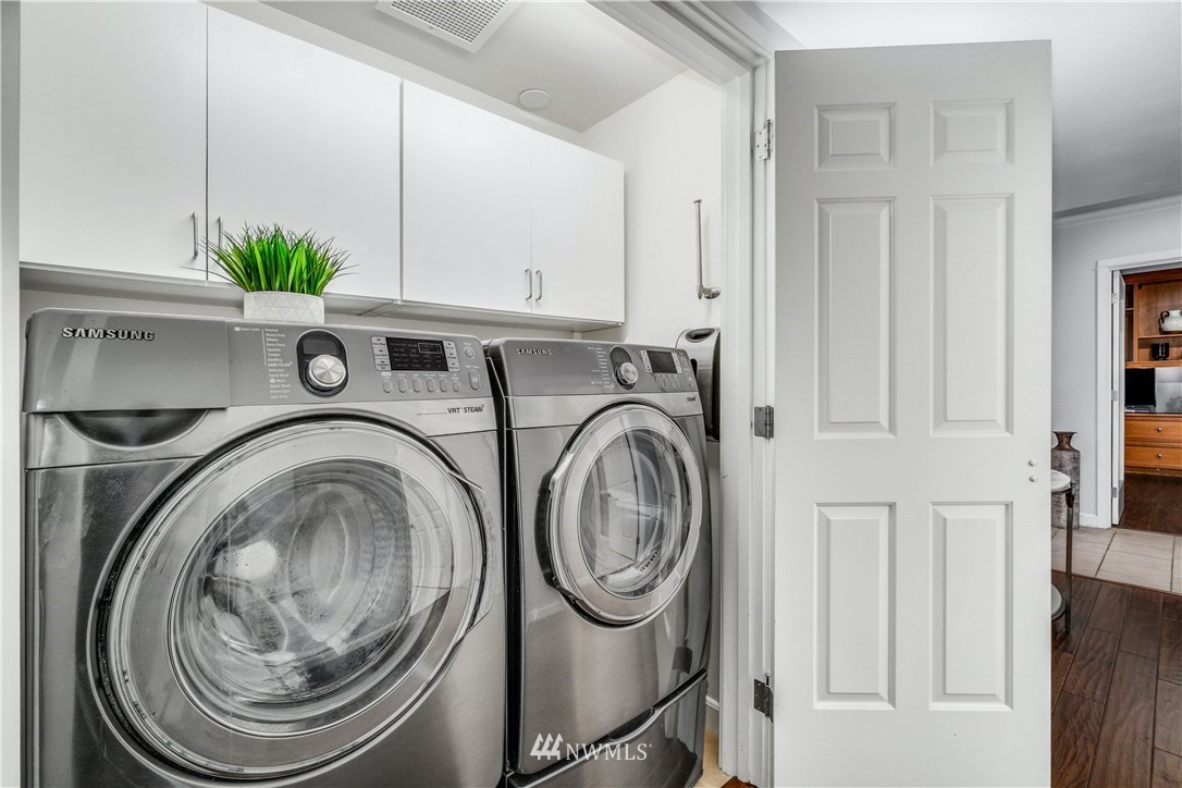 10047 Main Street, Unit 311 Bellevue, WA 98004 - Photo 24 of 34