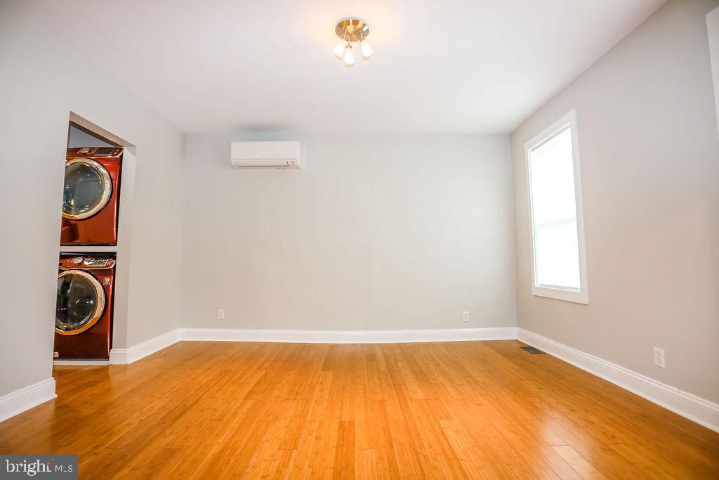 13321 Old Fort Road Fort Washington, MD 20744 - Photo 14 of 30 Living Room View 2