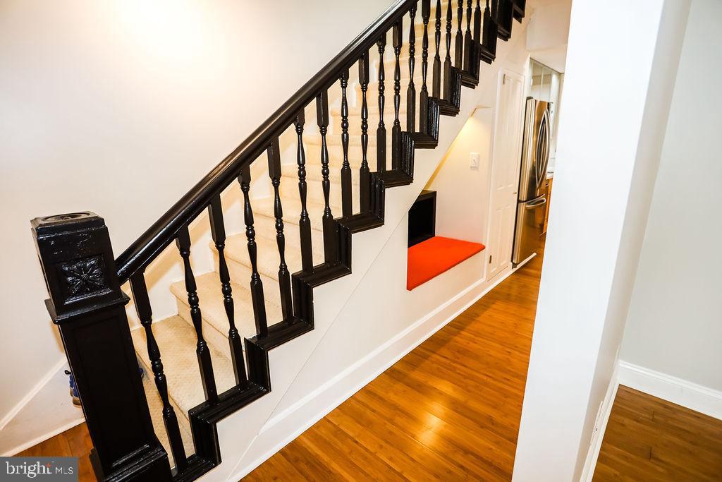 13321 Old Fort Road Fort Washington, MD 20744 - Photo 16 of 30 Main Staircase