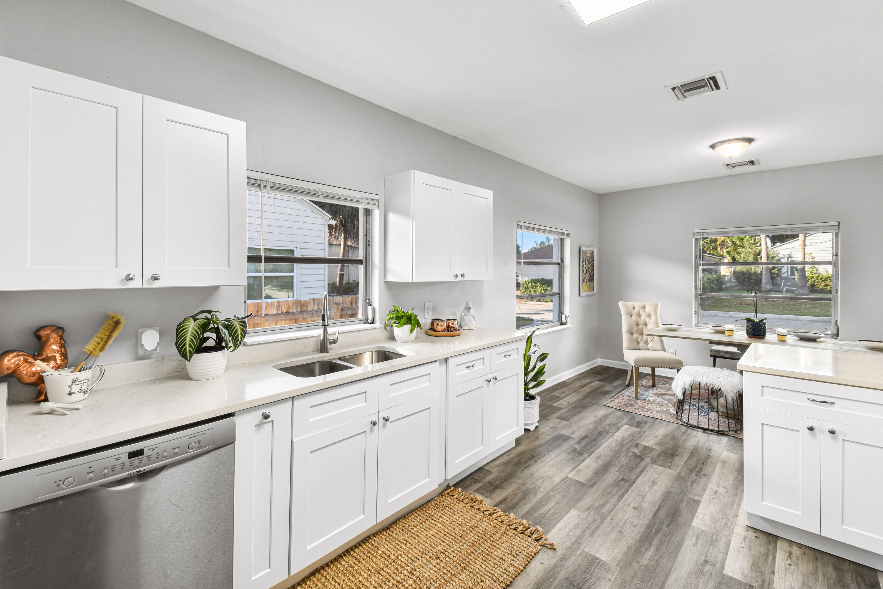 1102 Sunset Road West Palm Beach, FL 33401 - Photo 13 of 37 1102SunsetRd2022_19