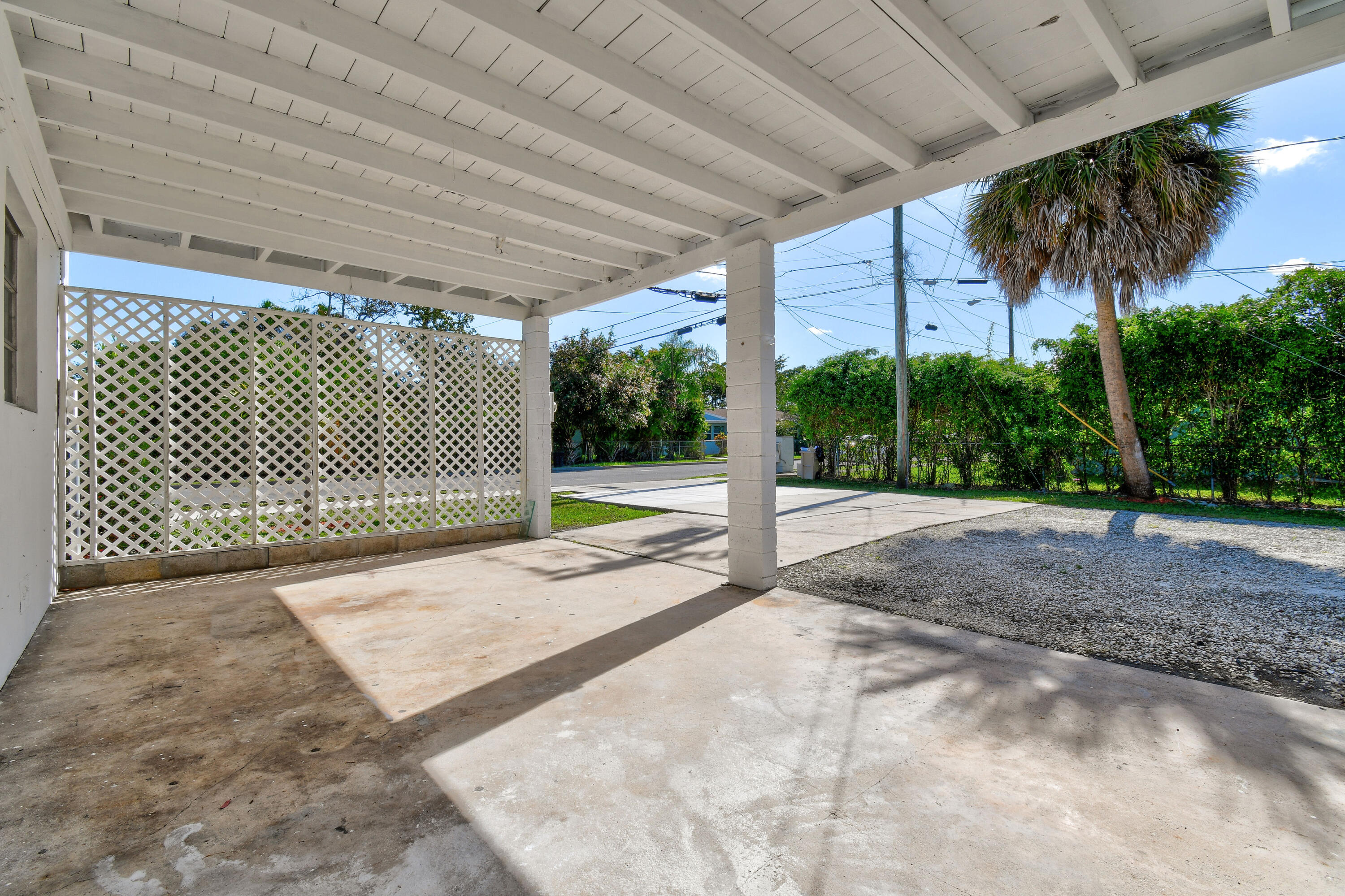 1102 Sunset Road West Palm Beach, FL 33401 - Photo 30 of 37 1102SunsetRd2022_36