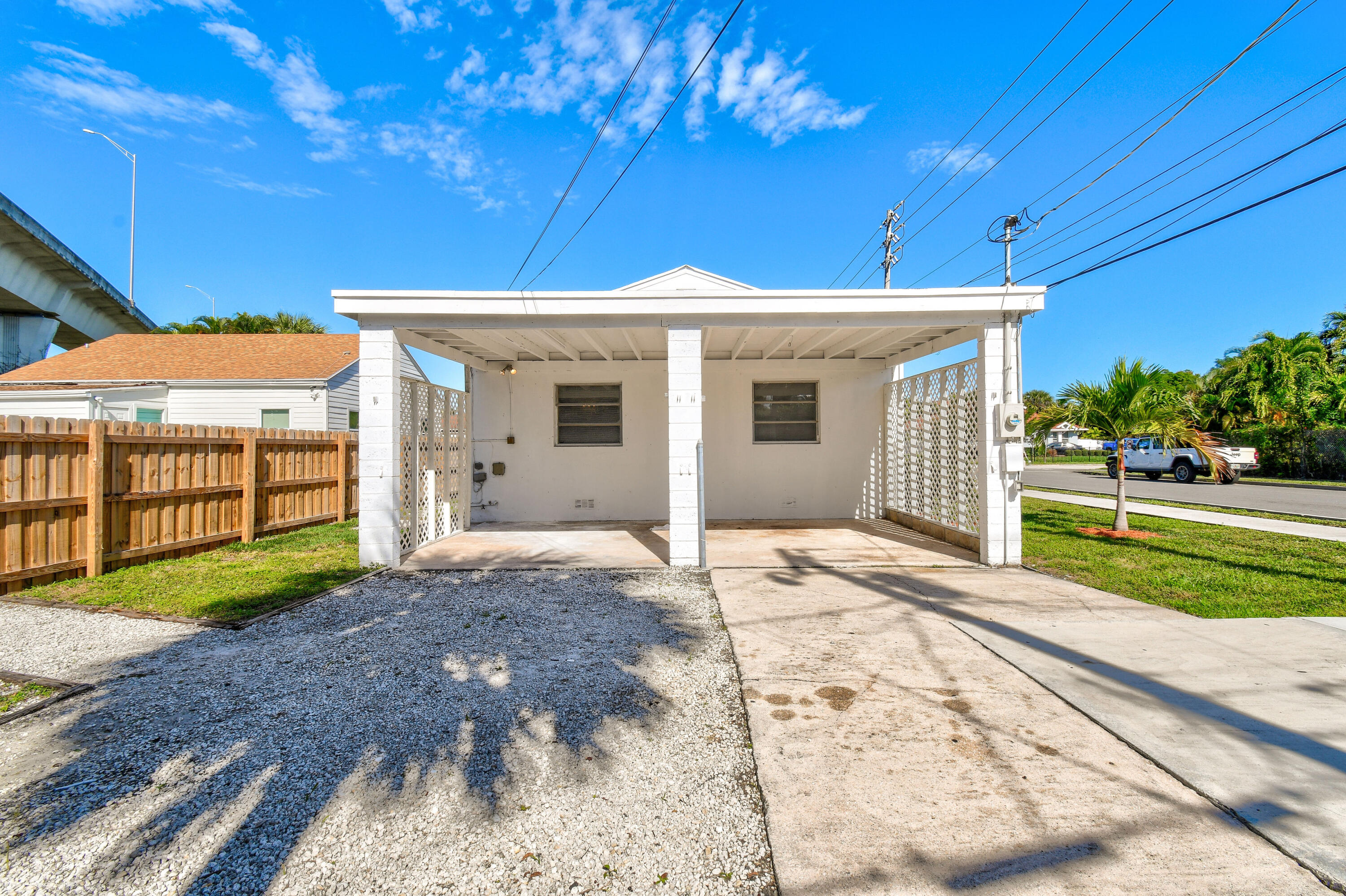 1102 Sunset Road West Palm Beach, FL 33401 - Photo 33 of 37 1102SunsetRd2022_39