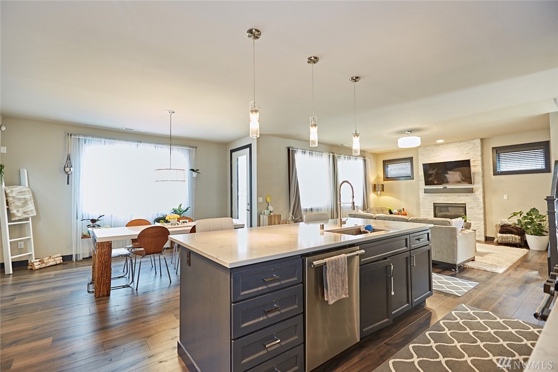 19403 Meridian Avenue South, Unit 43 Bothell, WA 98012 - Photo 3 of 24 Gallery Image 3