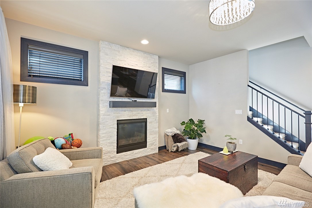 19403 Meridian Avenue South, Unit 43 Bothell, WA 98012 - Photo 4 of 24 Gallery Image 4