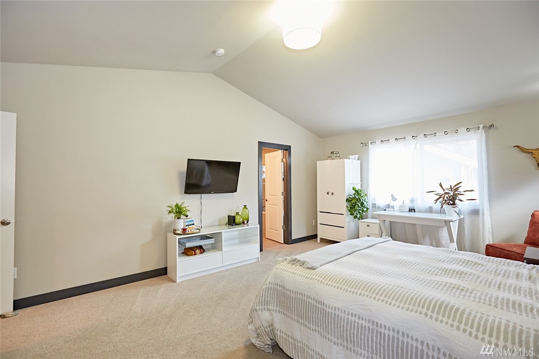 19403 Meridian Avenue South, Unit 43 Bothell, WA 98012 - Photo 9 of 24 Gallery Image 9