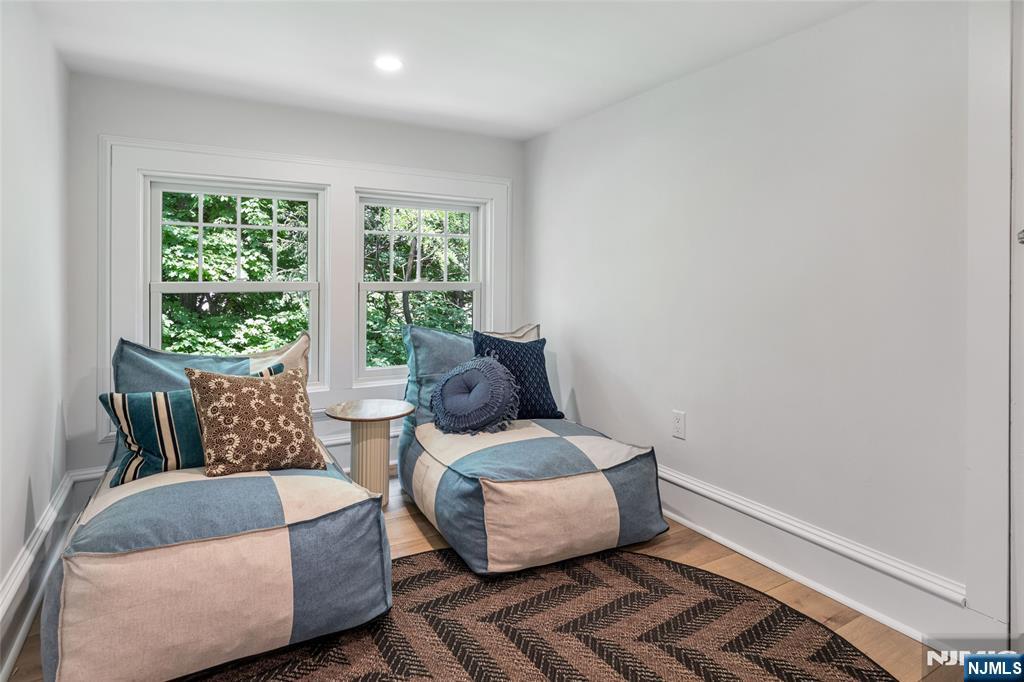 34 Washington Place, Unit 2 Ridgewood, NJ 07450 - Photo 16 of 18