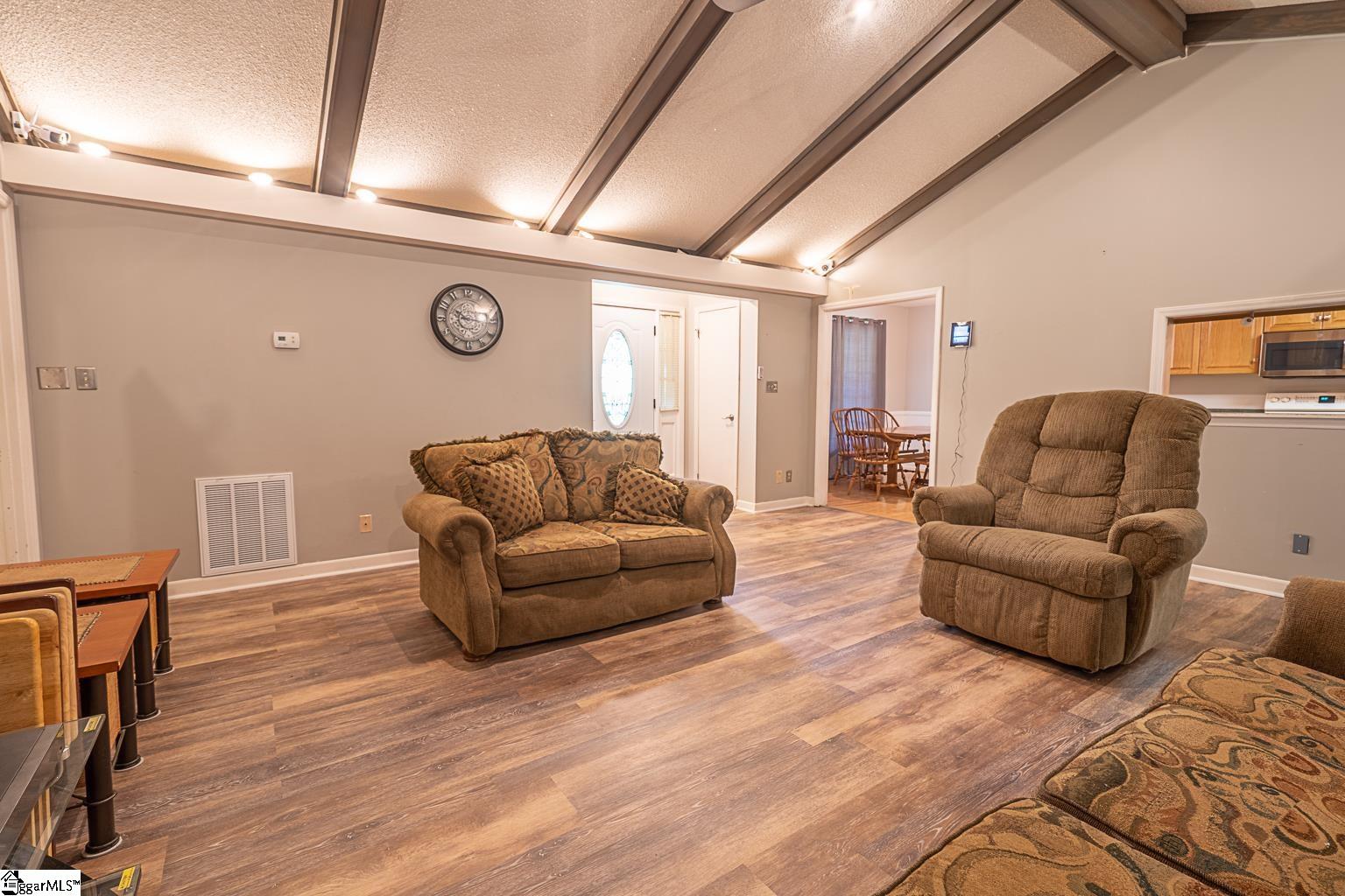 151 Spring Valley Road Pickens, SC 29671 - Photo 5 of 36