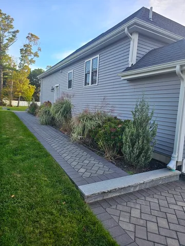 $879,900 | 4 Sabrinas Way, North Dartmouth, MA 02747