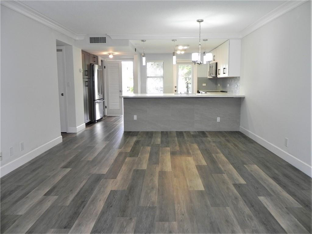4650 Washington Street, Unit 111 Hollywood, FL 33021 - Photo 17 of 38 Photo 17