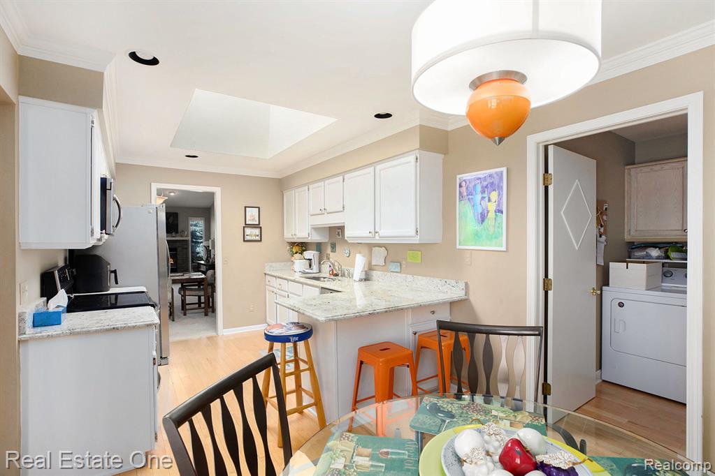 2210 London Bridge Drive Rochester Hills, MI 48307 - Photo 8 of 26