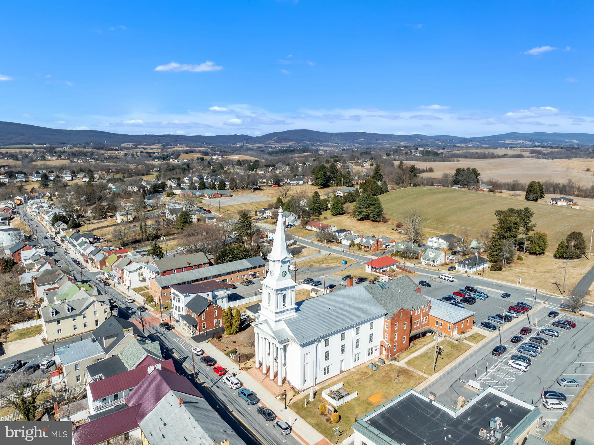 2801 Grandview Drive Middletown, MD 21769 - Photo 52 of 59 Adorable downtown