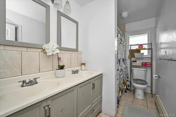 $625,000 | 16 East Chestnut Street, Central Islip, NY 11722