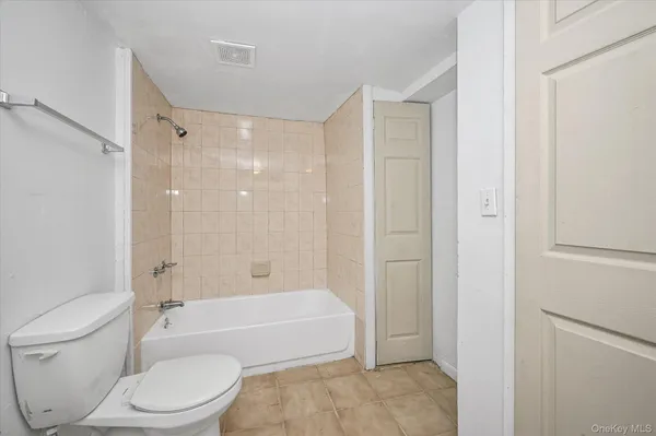 $625,000 | 16 East Chestnut Street, Central Islip, NY 11722