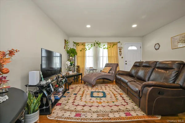 $625,000 | 16 East Chestnut Street, Central Islip, NY 11722