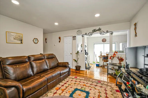 $625,000 | 16 East Chestnut Street, Central Islip, NY 11722