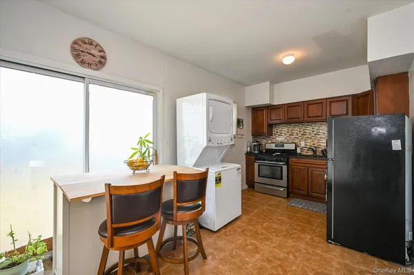 $625,000 | 16 East Chestnut Street, Central Islip, NY 11722