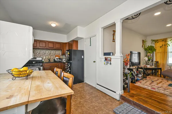 $625,000 | 16 East Chestnut Street, Central Islip, NY 11722