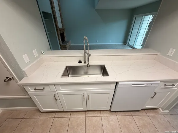 a close view of sink and tap