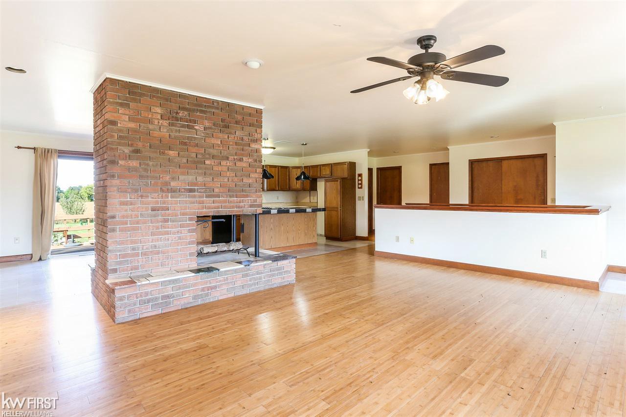 8180 Potter Road Flushing, MI 48433 - Photo 4 of 31 21507377-3.JPG