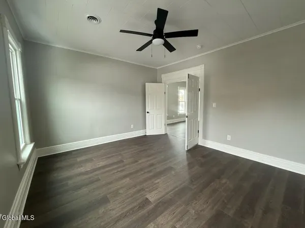 $1,200 | Undisclosed Address, Amsterdam, NY 12010