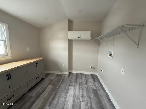 $1,200 | Undisclosed Address, Amsterdam, NY 12010