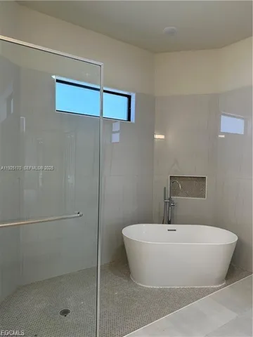 $1,080 | 1806 East 15th Street, Unit B, Lehigh Acres, FL 33972