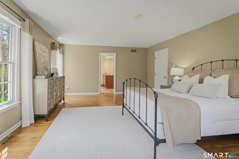 $1,650,000 | 19 Hull Place, Ridgefield, CT 06877