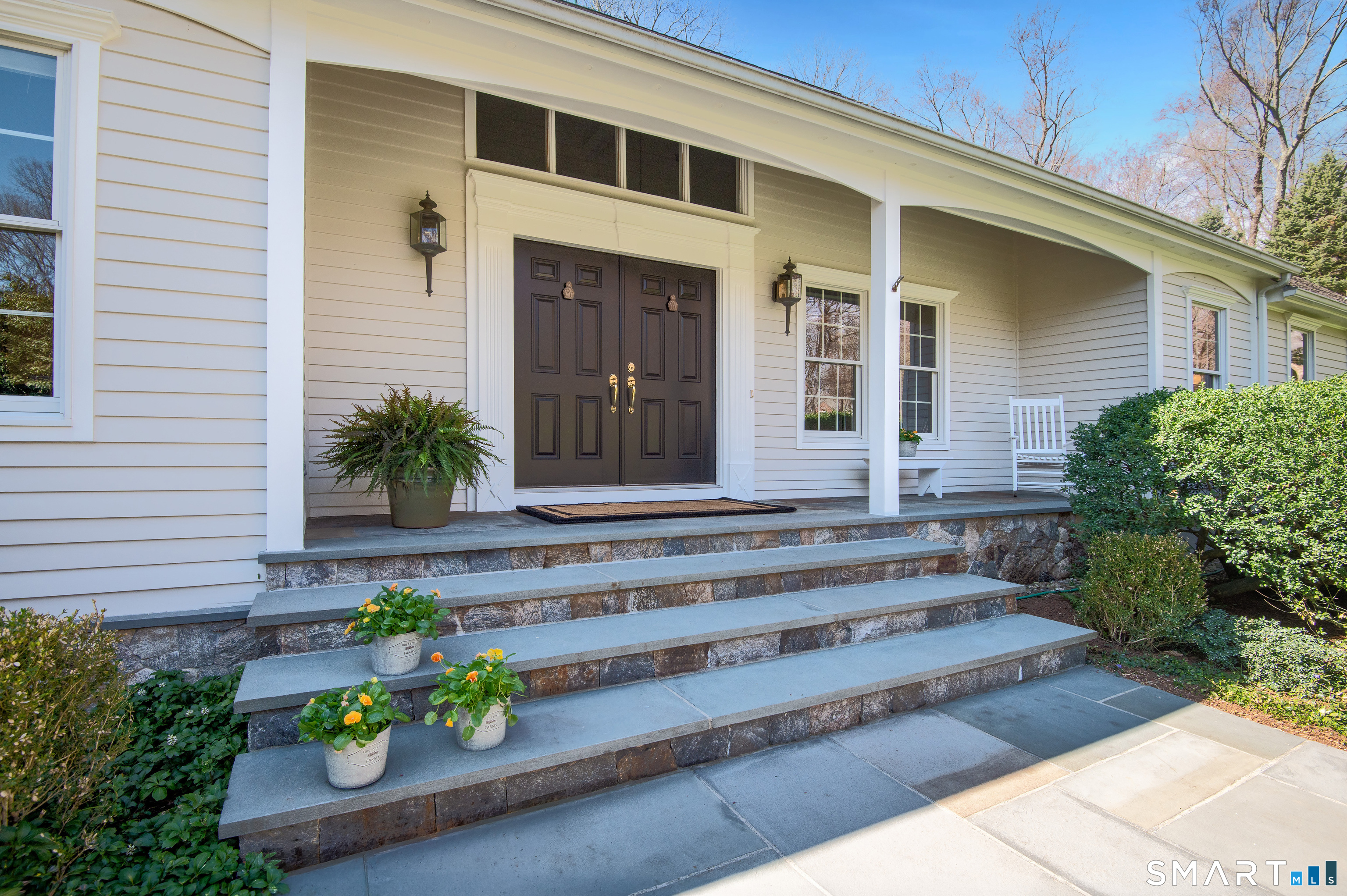 19 Hull Place Ridgefield, CT 06877 - Photo 4 of 39