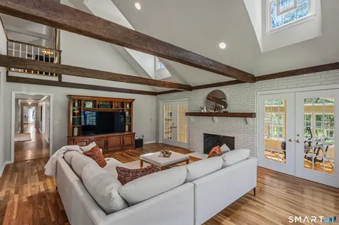 $1,650,000 | 19 Hull Place, Ridgefield, CT 06877