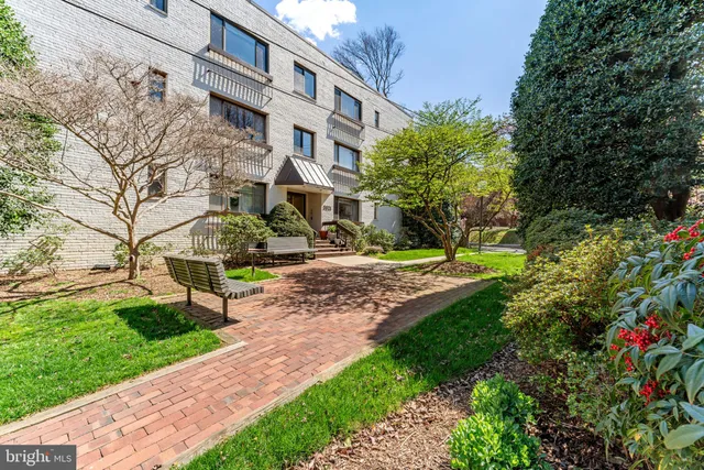 $295,000 | 3827 Davis Place Northwest, Unit 5, Washington, DC 20007