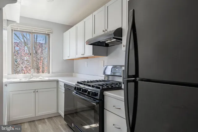 $295,000 | 3827 Davis Place Northwest, Unit 5, Washington, DC 20007
