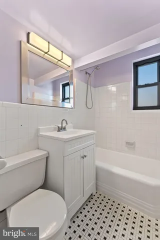 $295,000 | 3827 Davis Place Northwest, Unit 5, Washington, DC 20007