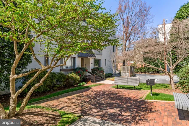 $295,000 | 3827 Davis Place Northwest, Unit 5, Washington, DC 20007