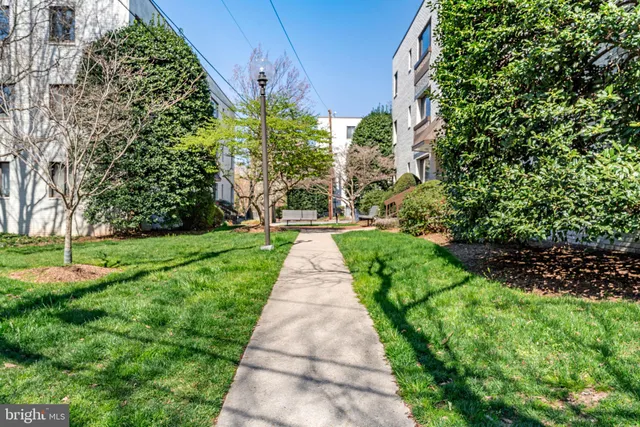 $295,000 | 3827 Davis Place Northwest, Unit 5, Washington, DC 20007
