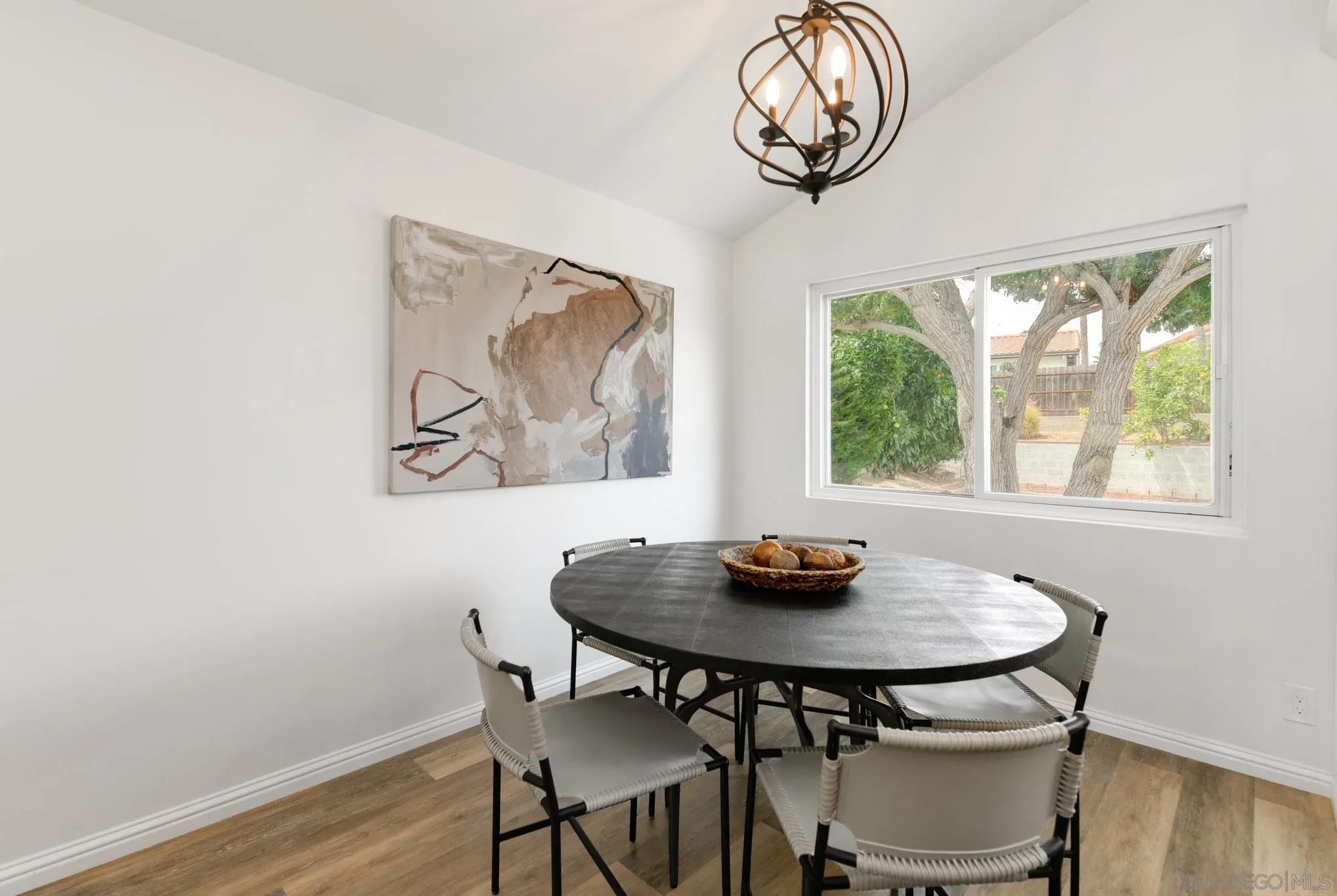 156 Cerro Street Encinitas, CA 92024 - Photo 6 of 26 Gallery Image 6