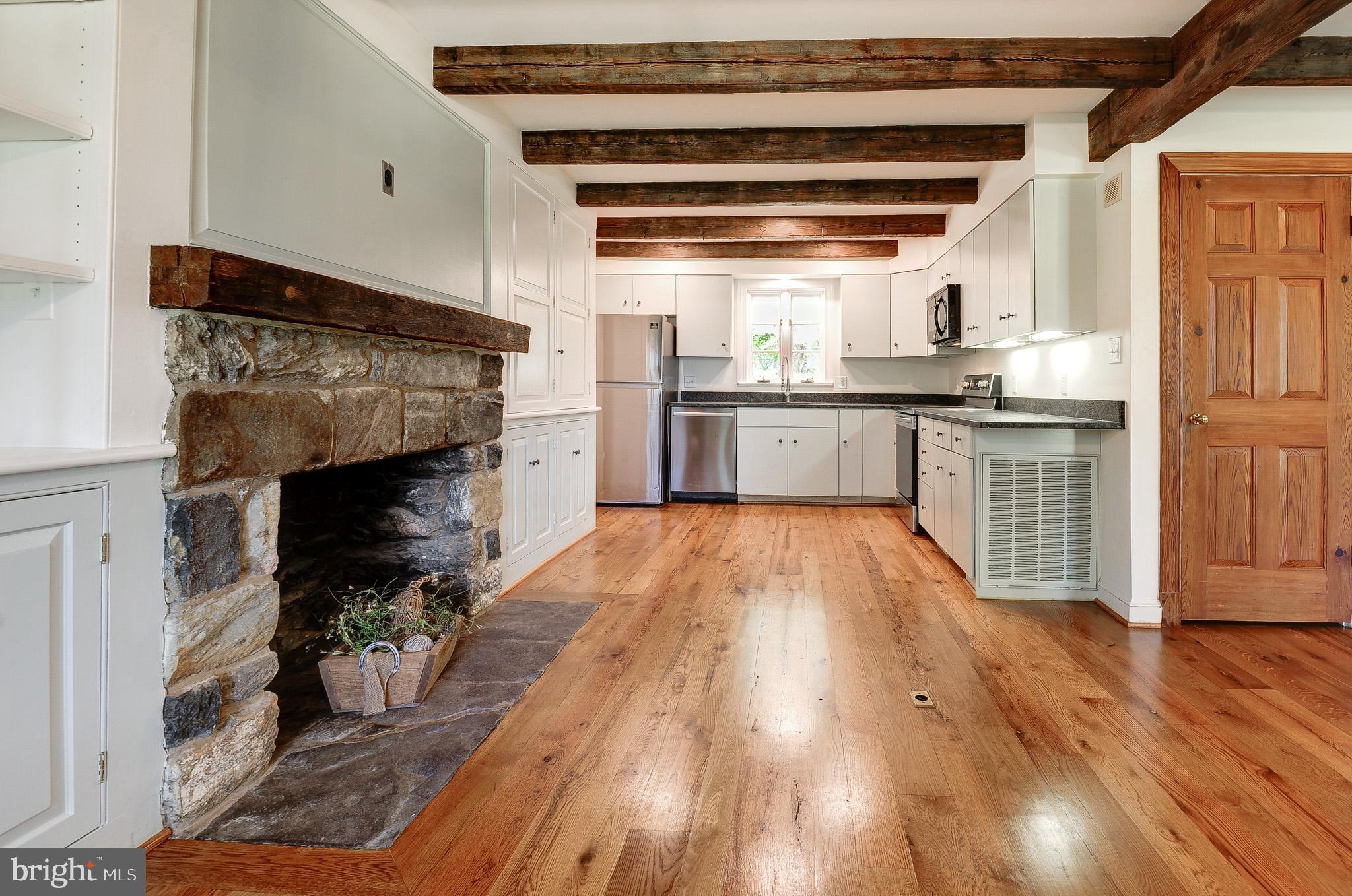 20760 Unison Road Round Hill, VA 20141 - Photo 9 of 47 Fireplaces are decorative only