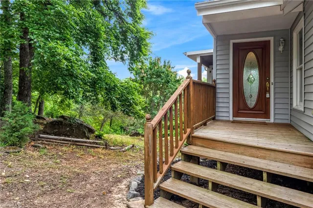 $925,000 | 197 Clubhouse Drive, Traphill, NC 28685