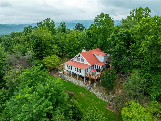 $925,000 | 197 Clubhouse Drive, Traphill, NC 28685