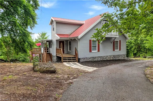 $925,000 | 197 Clubhouse Drive, Traphill, NC 28685