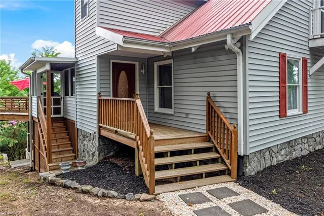 $925,000 | 197 Clubhouse Drive, Traphill, NC 28685