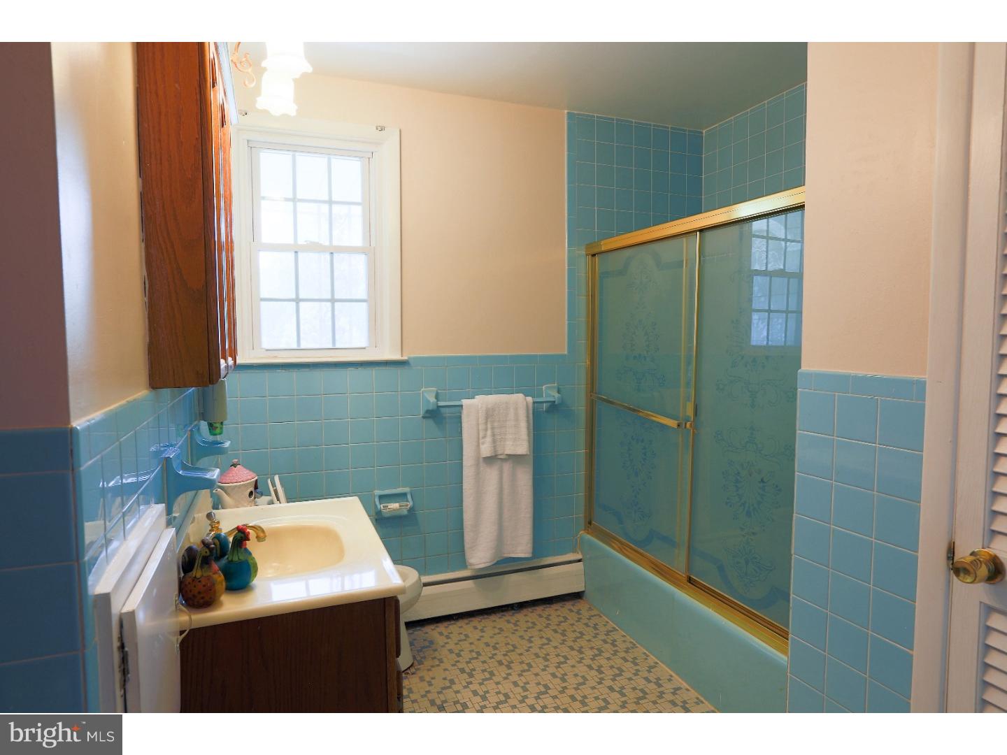 655 Lily Road Warminster, PA 18974 - Photo 10 of 21 Gallery Image 10