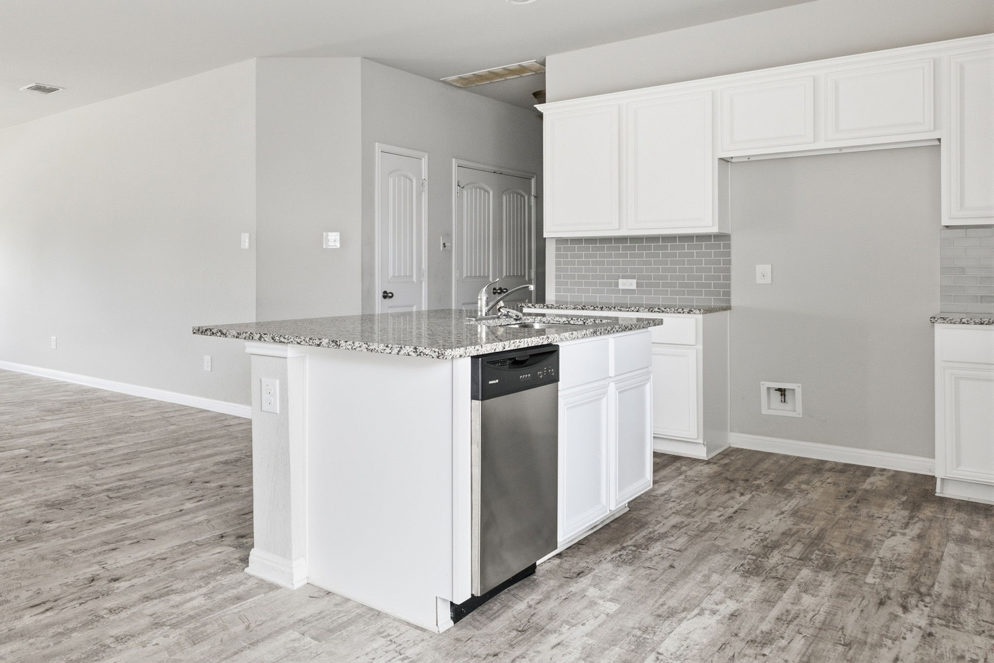 4908 Paradigm Ln Spring Spring, TX 77379 - Photo 9 of 25 Gallery Image 9